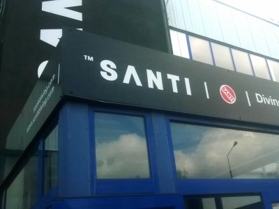 SANTI Diving Equipment Gdańsk - reklama zewnętrzna